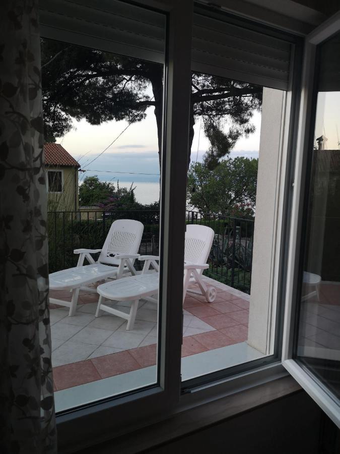 Apartment & Rooms Lilis Izola Exterior photo