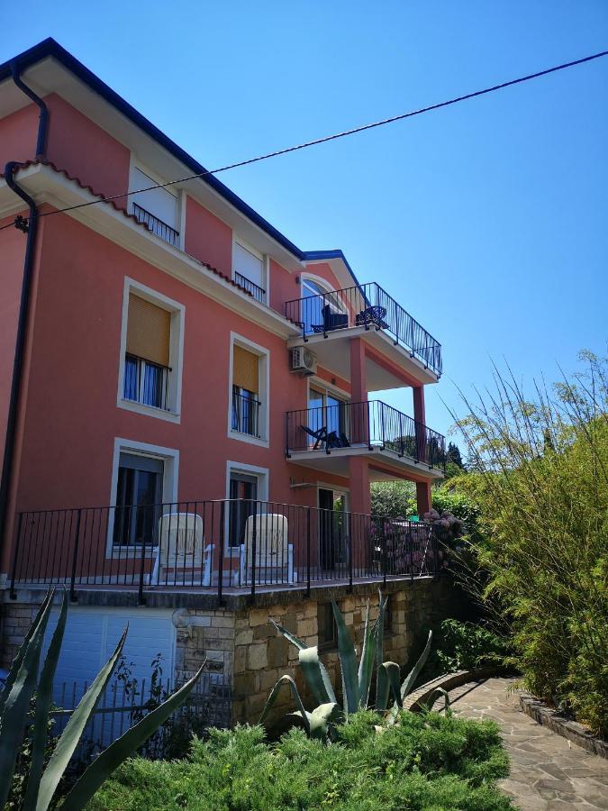 Apartment & Rooms Lilis Izola Exterior photo