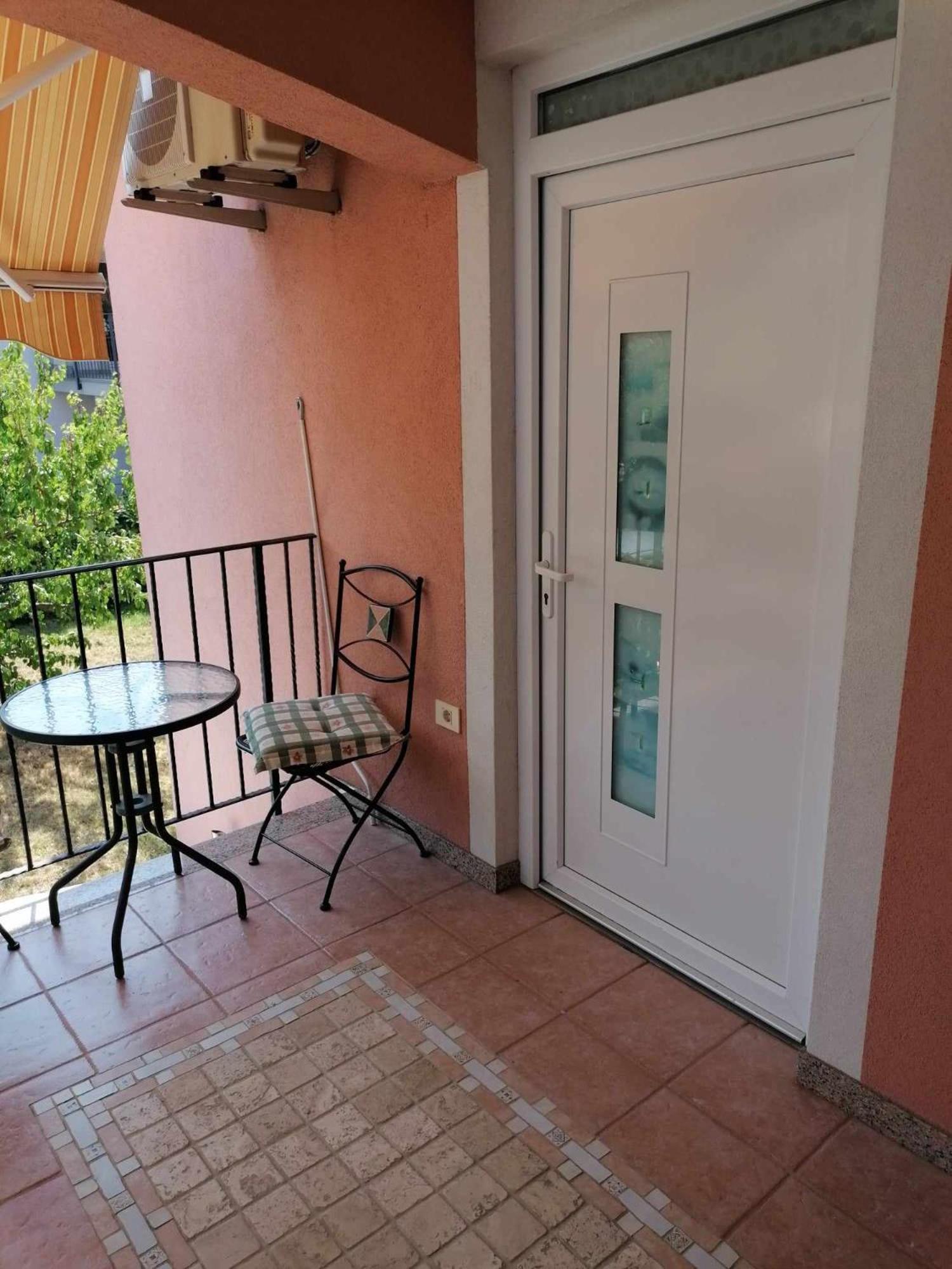 Apartment & Rooms Lilis Izola Exterior photo