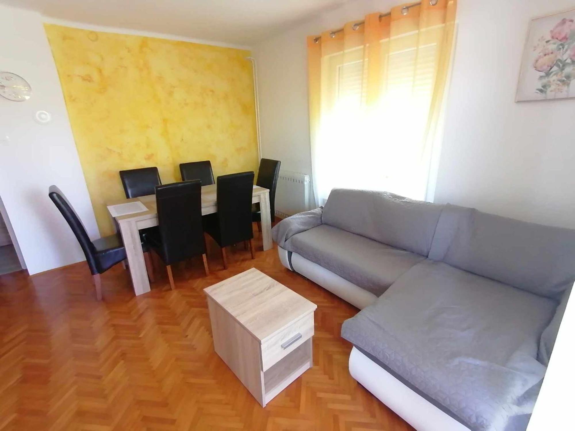 Apartment & Rooms Lilis Izola Exterior photo